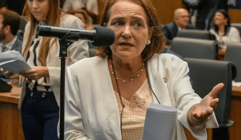 Com discurso firme no plenário da Alerj, Carla Machado defende o servidor