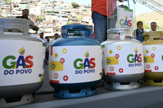 Gás do Povo inicia recarga gratuita de botijão até o fim de novembro e amplia número de famílias beneficiadas