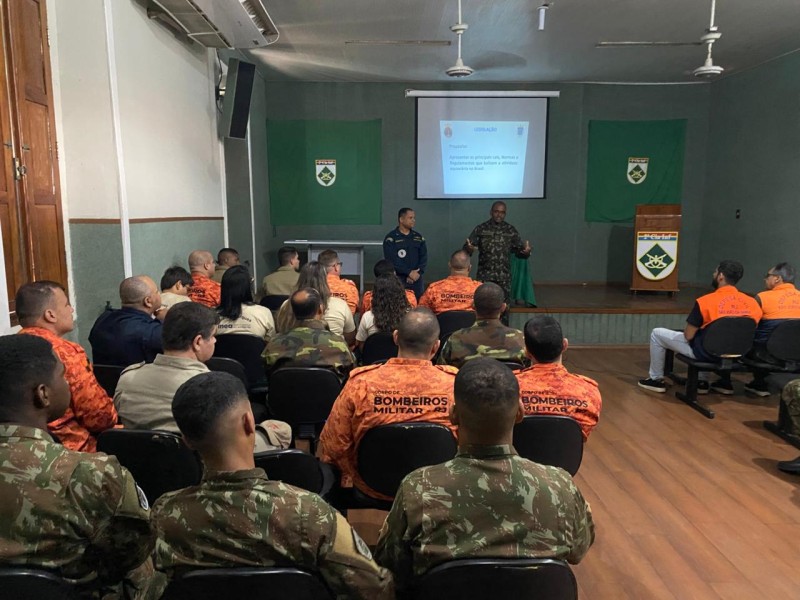 Agentes da Defesa Civil e guardas municipais de SJB participam de curso de habilitação náutica