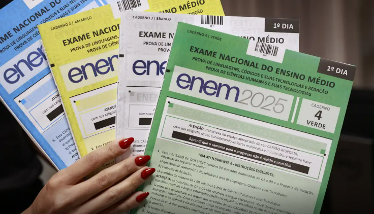 Anulação de 3 questões do Enem ocorre por “precaução”, diz ministro