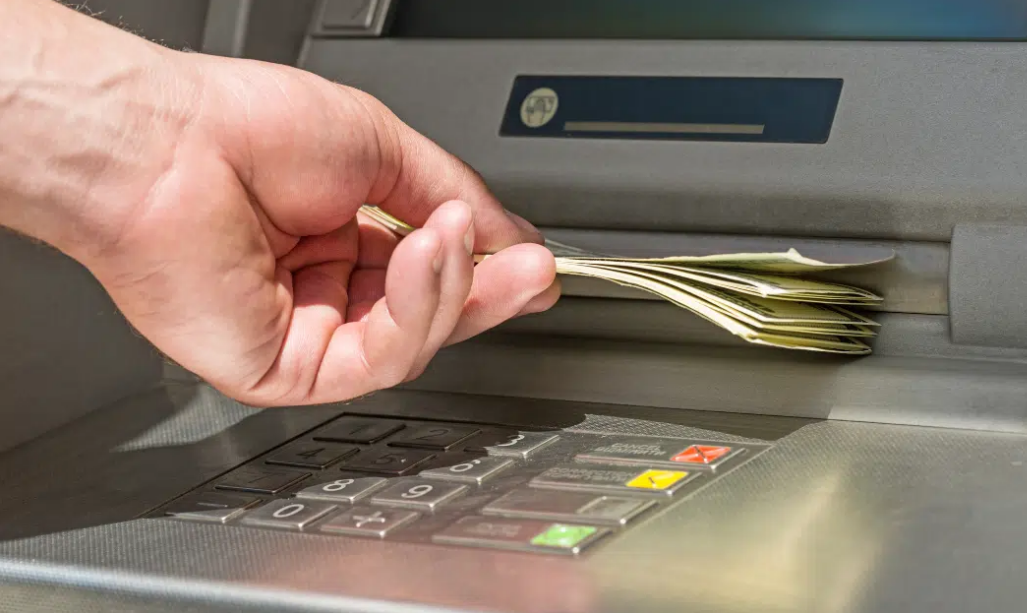 Prefeitura de SJB paga salário de novembro nesta sexta