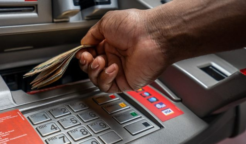 Prefeitura de SJB paga salário de novembro nesta sexta