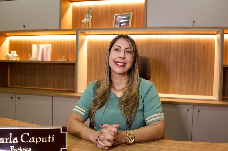 Carla Caputi envia à Câmara projeto para abrir vagas no concurso da Educação em SJB