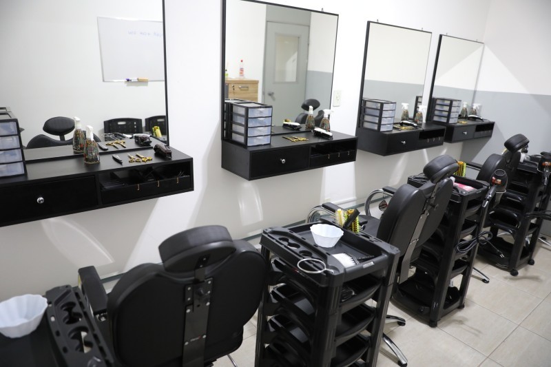 Casa da Juventude de SJB oferece a Barbearia Social
