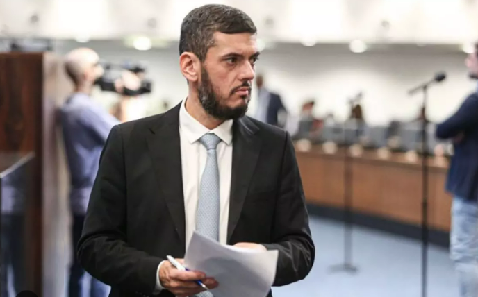 Alerj revoga prisão, mas Bacellar continua investigado e sob pressão