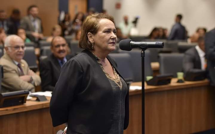 Alerj aprova criação de cartilha para orientar crianças e adolescentes sobre uso de aparelhos eletrônicos