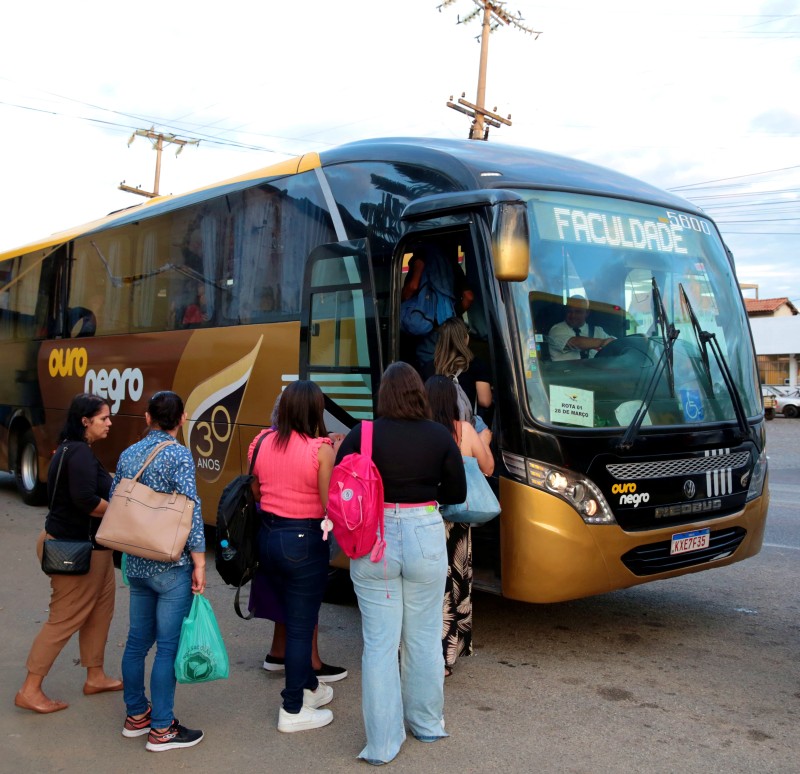 Recadastramento e novos cadastros do transporte universitário de SJB em fevereiro