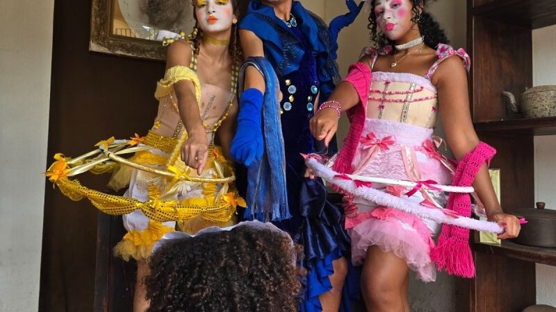 Espetáculo Gata Borralheira leva teatro gratuito aos distritos de SJB