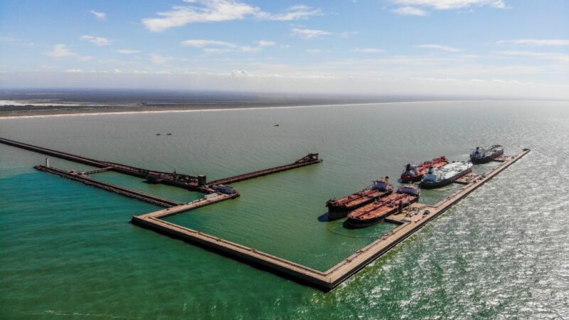 Vast divulga que bateu recorde de embarques de óleo cru para exportação em 2025