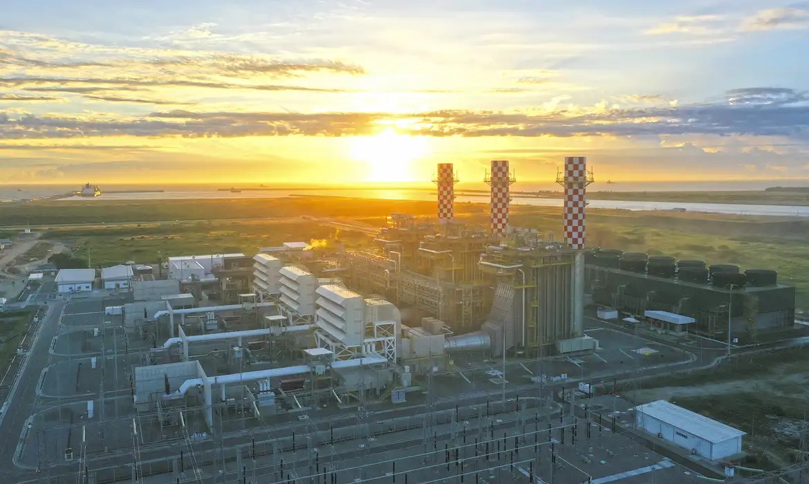 BNDES investe R$ 375 milhões em termelétrica a gás no Porto do Açu