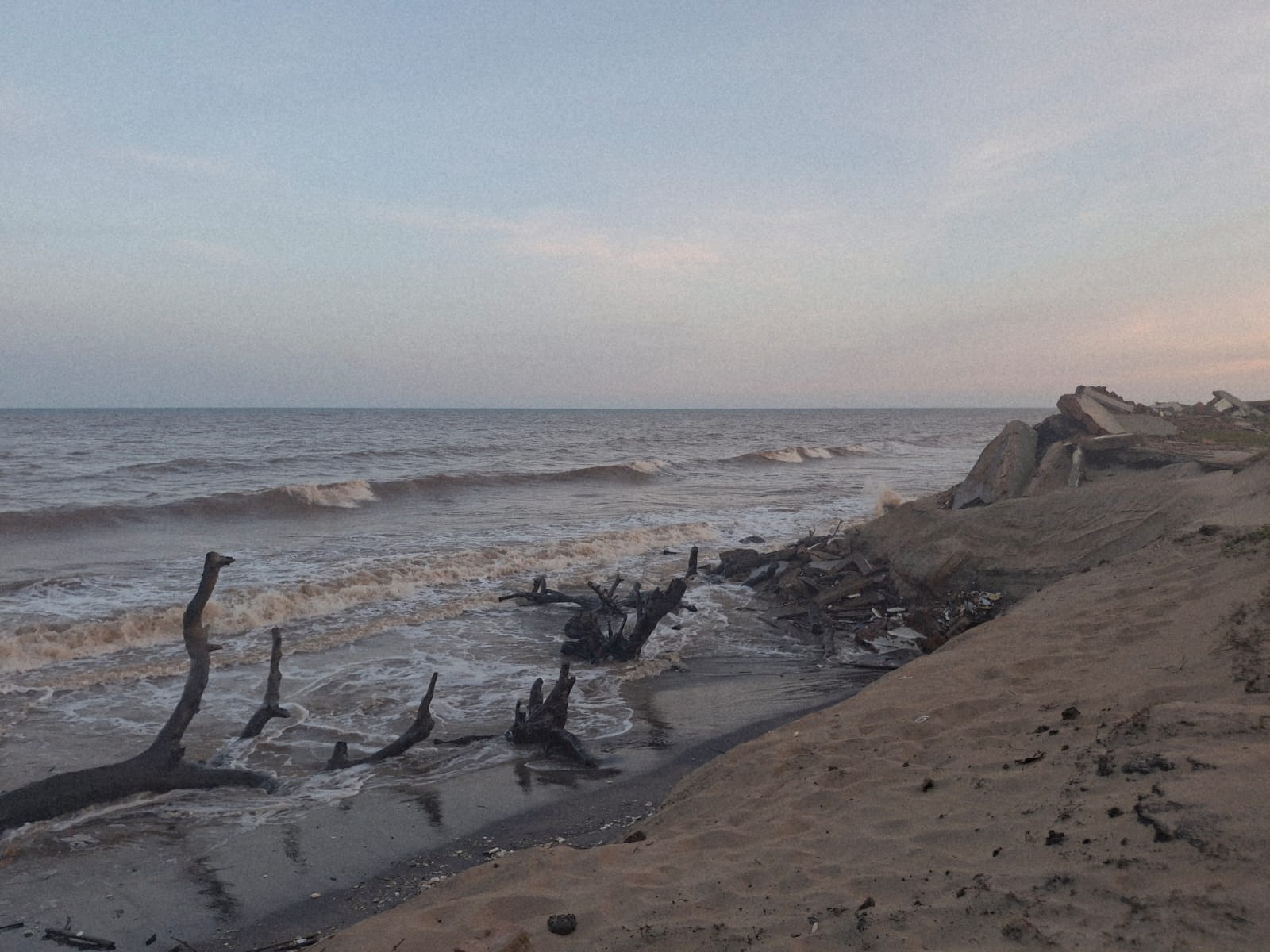 Alerta vermelho do Inmet para chuvas intensas na região coloca SJB em estado de atenção