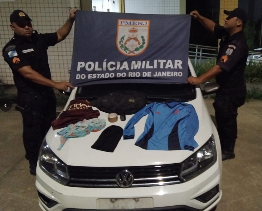 Carro roubado e suspeito de envolvimento em crimes é apreendido em SJB