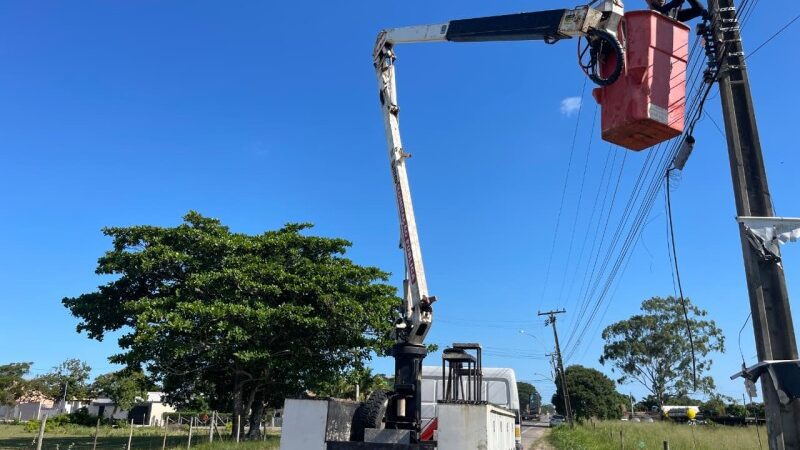 Instalação de luminárias de LED na RJ-240 aproxima SJB da marca de 9 mil pontos modernizados