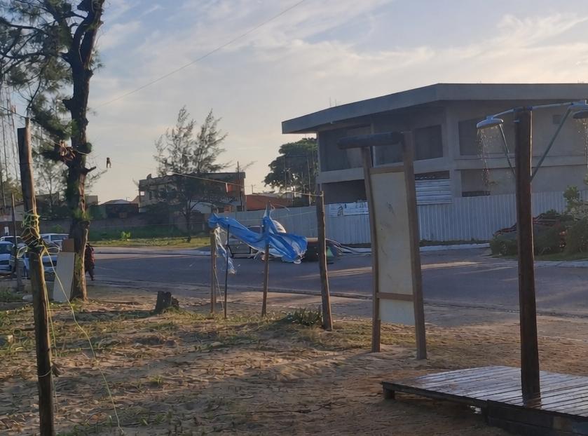 Idoso morre após cair de cerca de seis metros em obra na praia de Grussaí