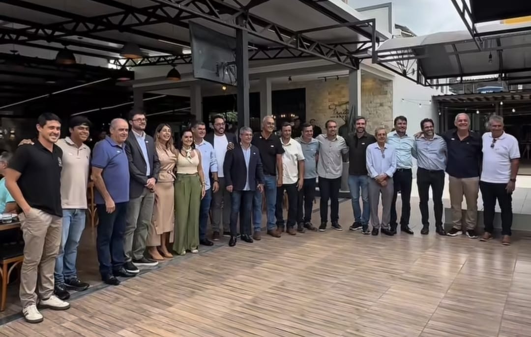 Prefeita de SJB participa de encontro sobre segurança com o governador