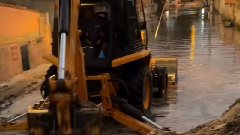 Defesa Civil atua na Baixada do Pontal em Atafona para ajudar água escoar
