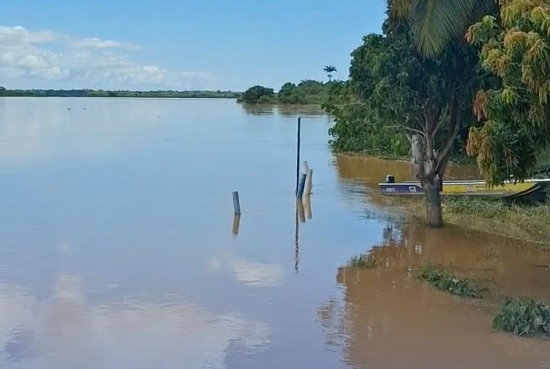 Cheia do Rio Paraíba do Sul começa a se normalizar em SJB