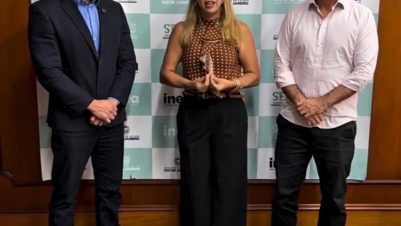 Prefeita busca apoio do Estado para enfrentar avanço do mar na Praia do