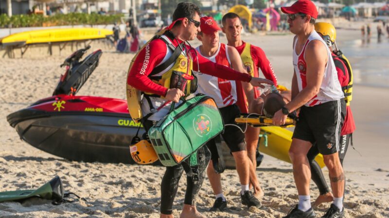 Governo do Estado registra quase 9 mil salvamentos no mar e reforça orientações de segurança