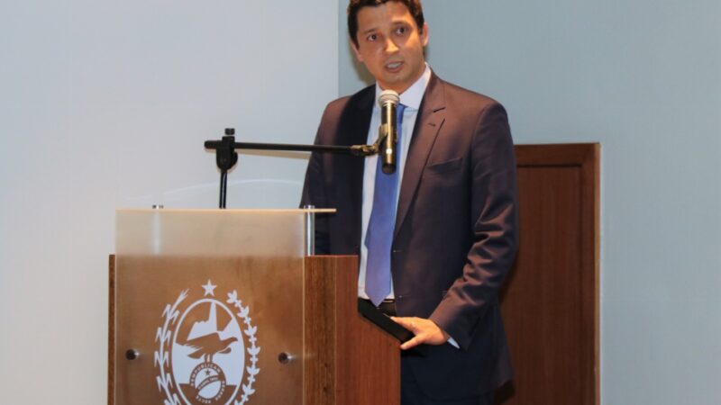 Governador em exercício nomeia novos secretários