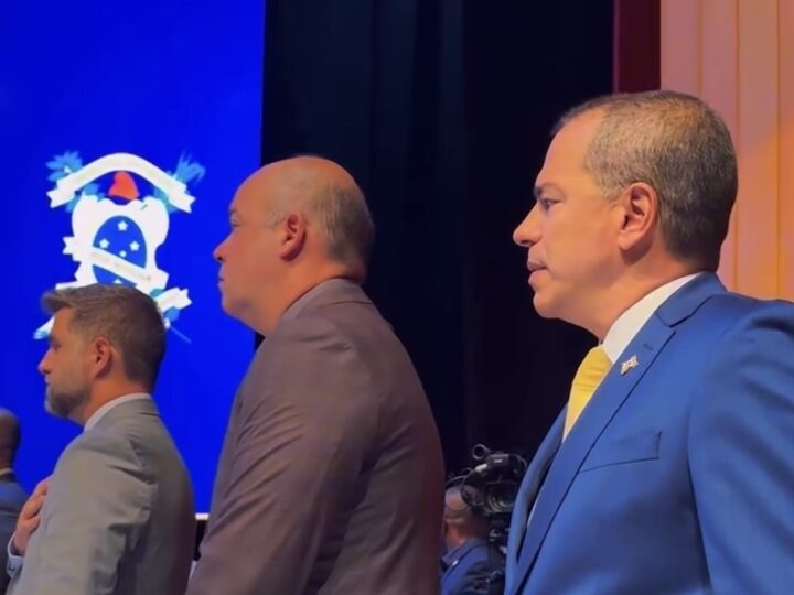 Frederico Paes assume como prefeito no lugar de Wladimir e convida Rosinha para secretária