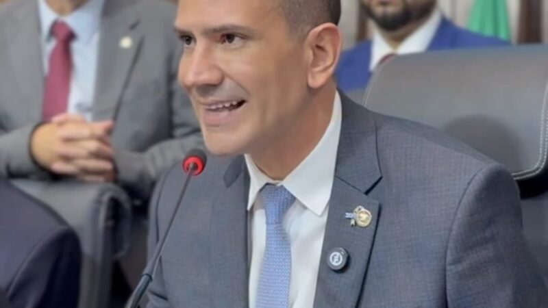 Douglas Ruas é eleito presidente da Alerj após impasse judicial e nova votação