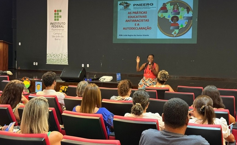 I Encontro de Formação Continuada em Educação para as Relações Étnico-Raciais realizado em SJB