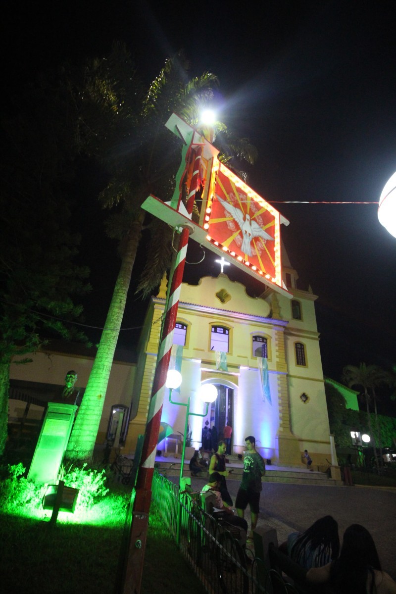 Tradicional Festa do Divino Espírito Santo na 251ª edição em SJB