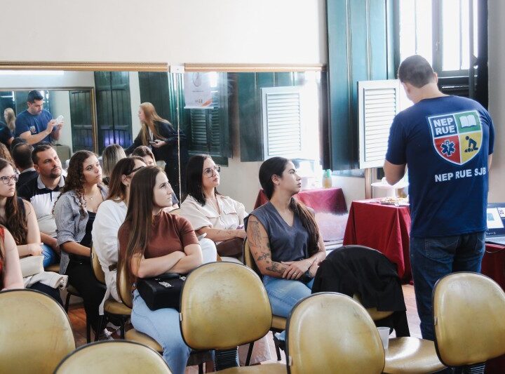 Secretaria de Saúde ministra minicursos antecedendo o 1º Congresso de Enfermagem