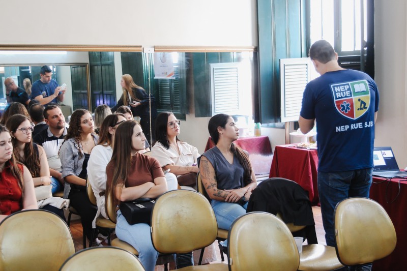 Secretaria de Saúde ministra minicursos antecedendo o 1º Congresso de Enfermagem