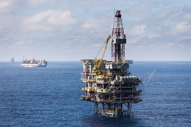 SJB amarga perda de 20% em royalties em 2026, mesmo com repasse maior em maio