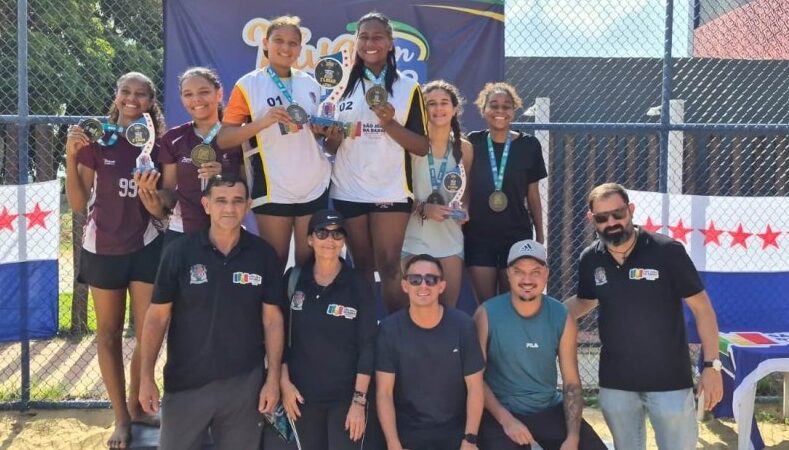 Dupla Maria Alice e Ágatha vence Torneio de Vôlei de Praia Feminino em SJB