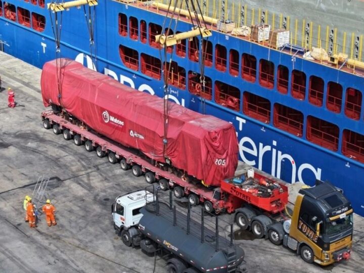 Porto do Açu realiza primeira exportação de locomotivas para a Austrália