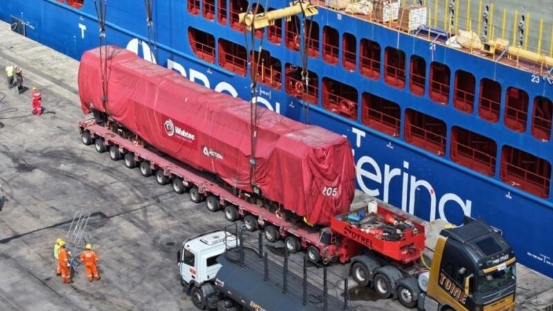 Porto do Açu realiza primeira exportação de locomotivas para a Austrália