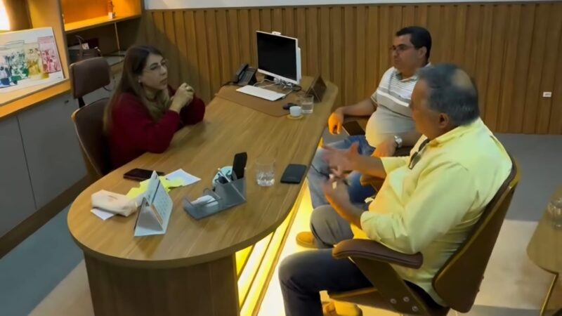 Prefeita Carla Caputi se reúne com o DNIT e pede mais sinalização na Curva de Grussaí