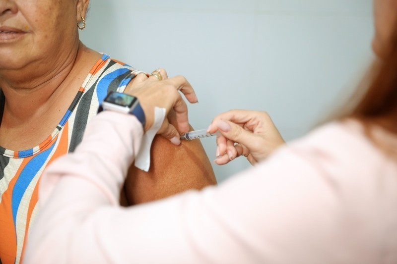 Todas as pessoas com mais de seis meses de idade poderão comparecer à ESF para receber a dose