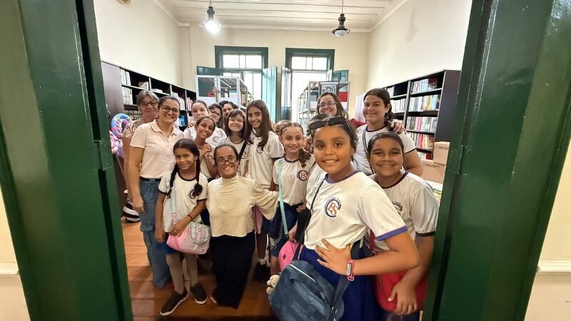 Projeto Biblioteca em Movimento incentiva leitura