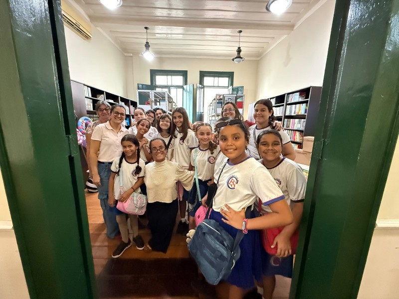 Projeto Biblioteca em Movimento incentiva leitura