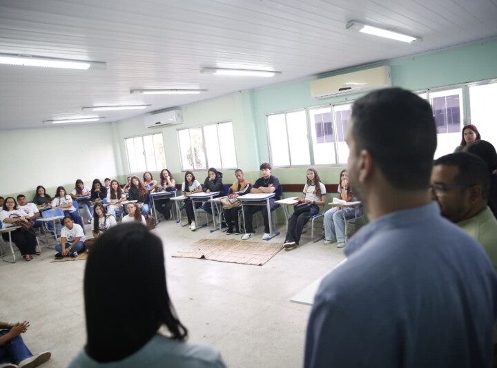 Roda de Conversa debate o Racismo no Cotidiano Escolar em SJB