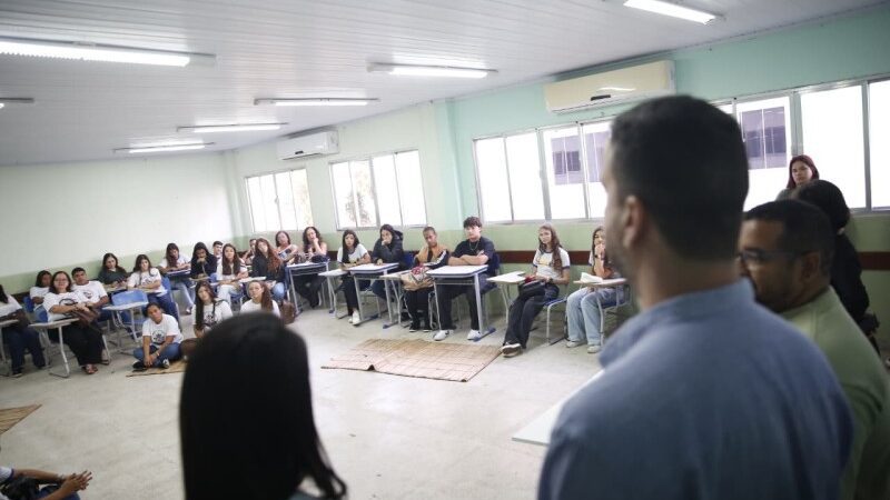 Roda de Conversa debate o Racismo no Cotidiano Escolar em SJB