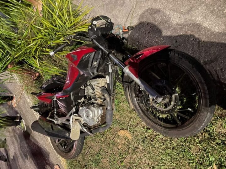 Roubo de moto em São João da Barra termina com acidente em Campos e prisão de dois suspeitos