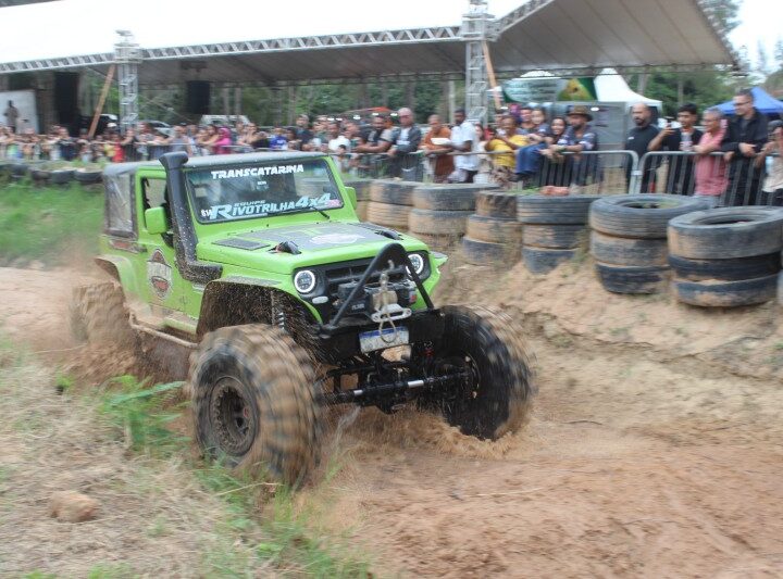 Evento off-road em SJB recebe jipeiros de vários estados
