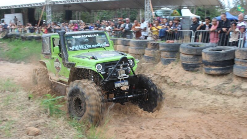 Evento off-road em SJB recebe jipeiros de vários estados