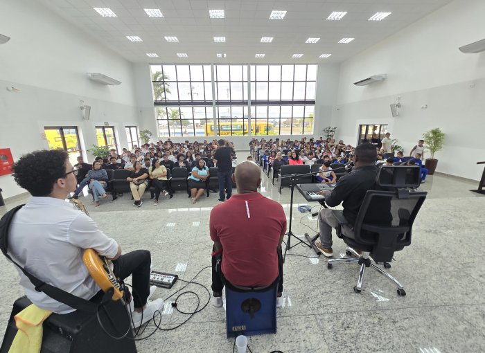 Reflexão sobre ‘Identidade e Escolhas’ marca primeiro dia da Semana do Estudante e da Juventude