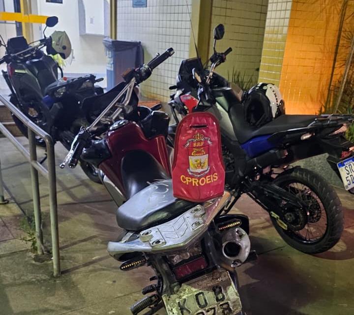 Homem com mandado de prisão por roubo é detido durante abordagem em Grussaí