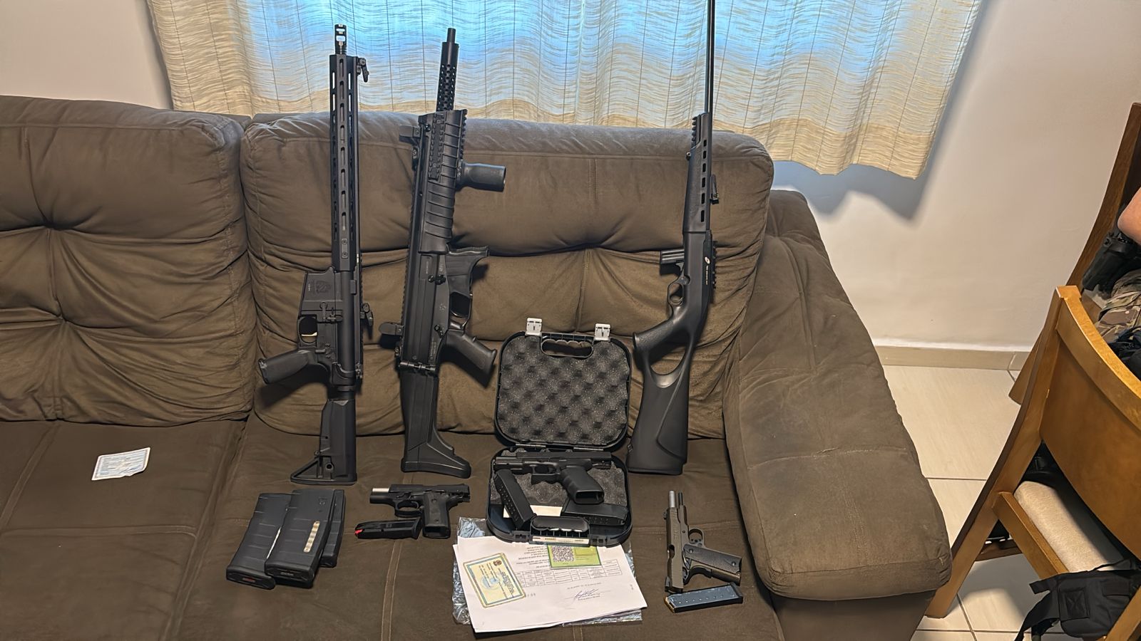 PF deflagra a Operação Polaridade para reprimir fraudes no registro de armas de CACs