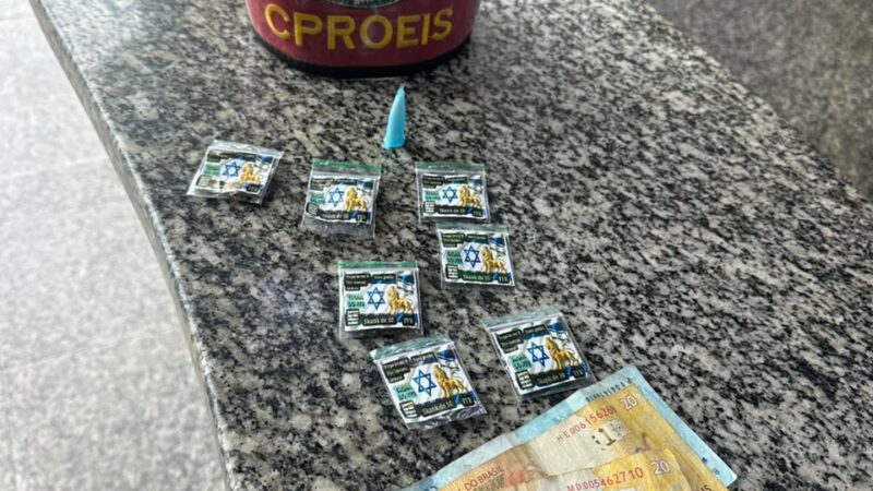 Homem é preso com cocaína em ação do Proeis que apreendeu também skank em Grussaí