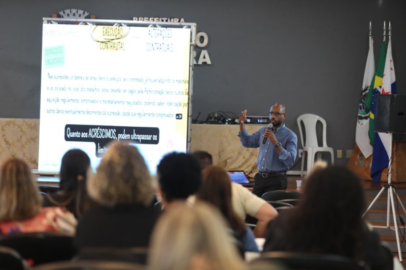 Prefeitura de SJB recebe curso da Escola de Contas do TCE-RJ sobre contratos administrativos